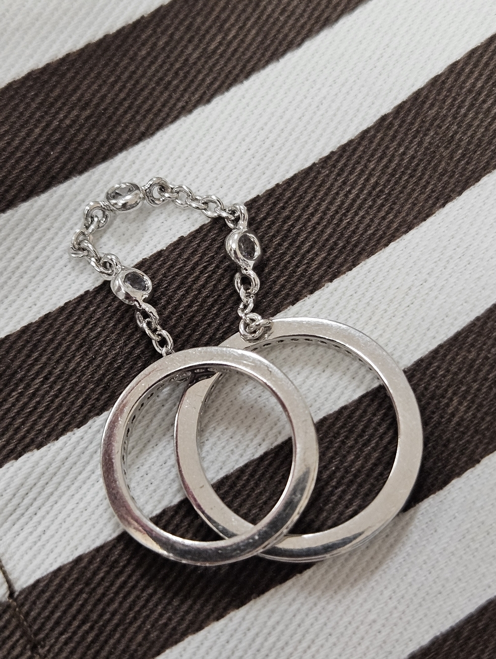 Henri Bendel Silver Luxe Uptown Twin Linked Chain Ring with Pavé Accents - Picture 3 of 12